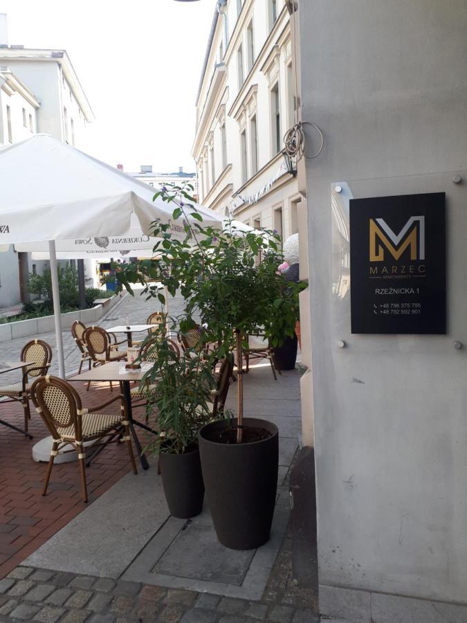 Rezydencja Marzec Gniezno Bagian luar foto